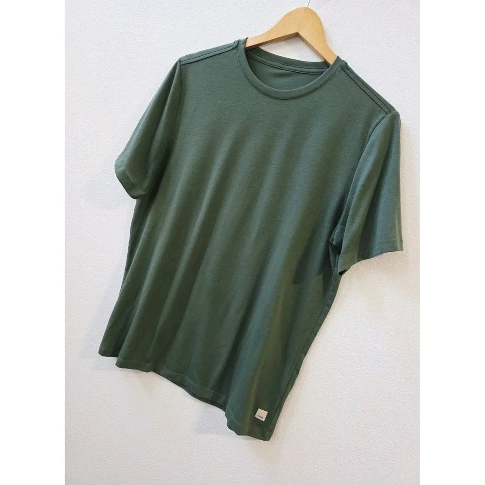 Vuori Men's Short Sleeve T Shirt Size Medium Green Stretch Athleisure